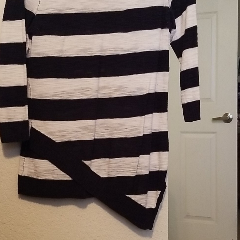 Sweater - Picture 2 of 3